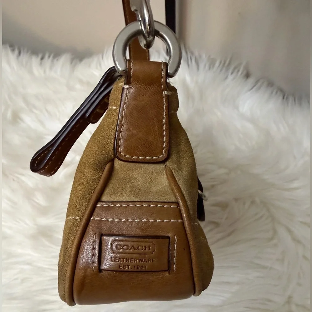 Vintage Coach Hampton Demi Buckle Suede Bag 7558